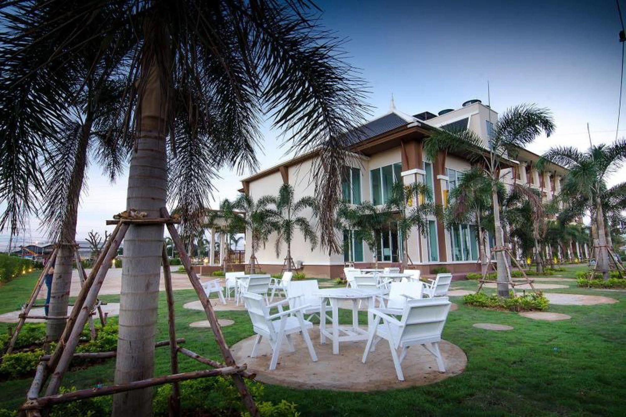 The Lake Hotel Хон Каен Экстерьер фото